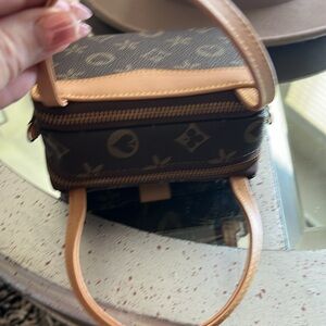 Elegant Brown and Tan Designer Handbag 👜 Lany